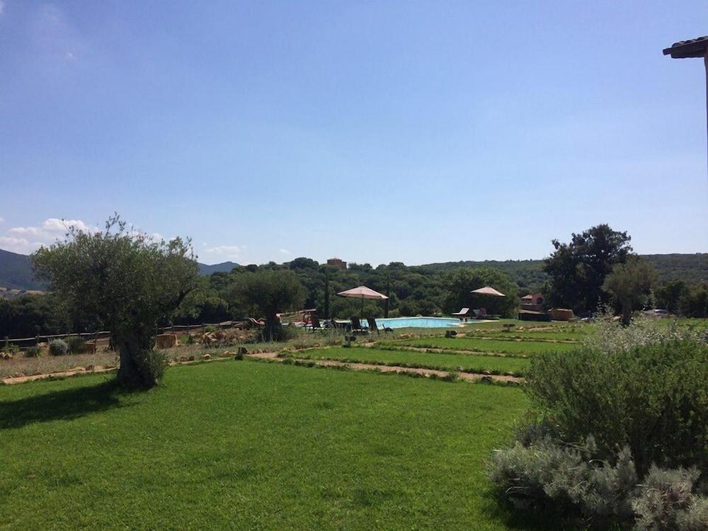 Pietriccio Rosso Hotel La Campigliola Buitenkant foto